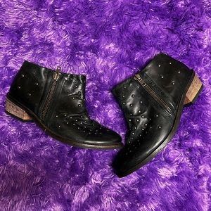 Black leather Ankle Booties